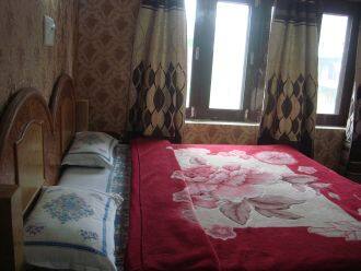 Hotel Green Hill, Srinagar 2